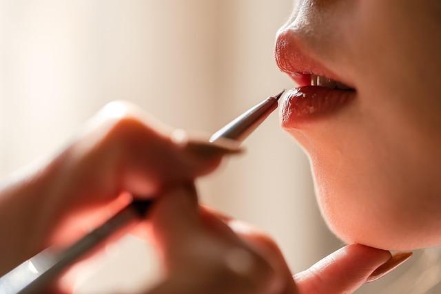 Unveiling the⁢ Rich Textures: ⁢The Luxurious Experience of Elemis ‌Pro-Collagen Cleansing⁣ Balm